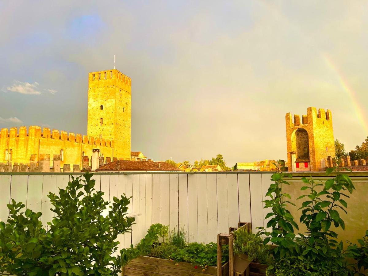 몬타냐냐 Ca' Del Sole - Attico Panoramico In Centro Storico 아파트 외부 사진